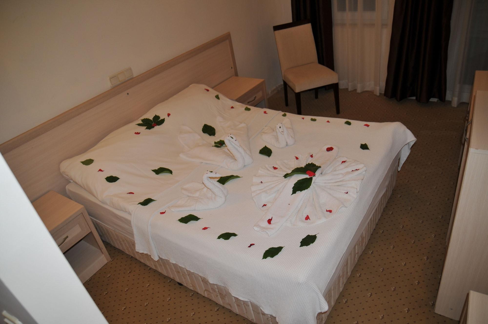 Mikado Hotel Mahmutlar Bagian luar foto